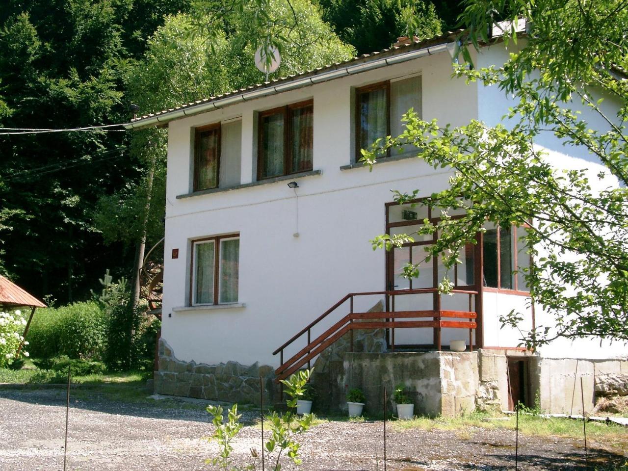 Holiday Home Tanevi Tryavna Exterior photo